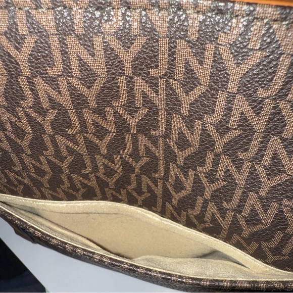 NEW Jones New York Brown Monogram Tote Bag Women’s Purse - Picture 6 of 8